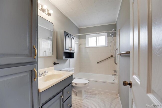 Building Photo - 32536 Warner Dr