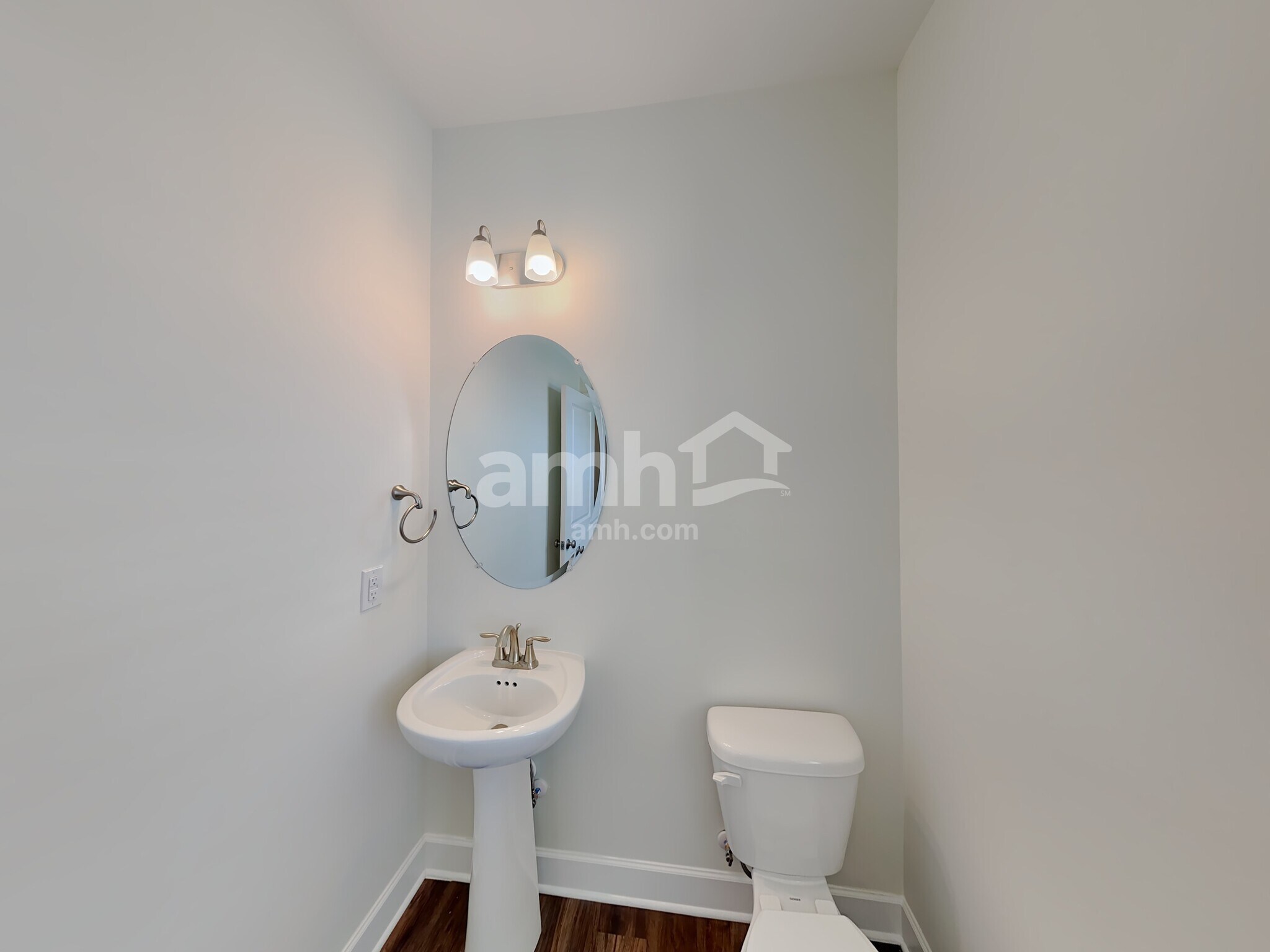 Building Photo - 1033 Bluewater Dr