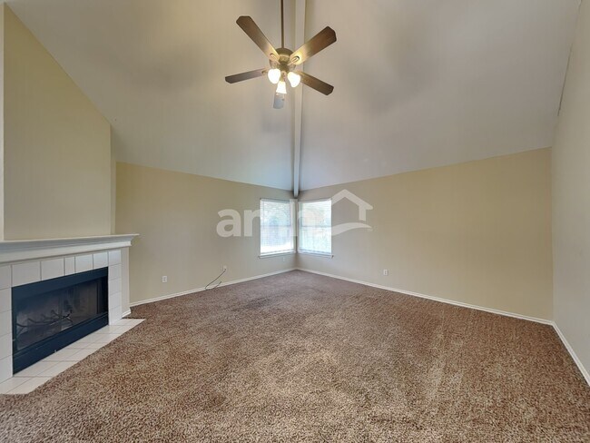 Building Photo - 403 Thunderbay Dr