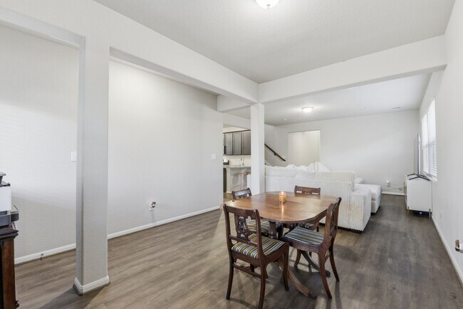 Building Photo - 8434 Beacon Bay Cir