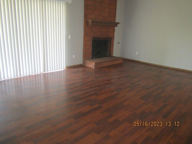 Building Photo - 4 br, 2 bath House - 1510 HIGHRIDGE