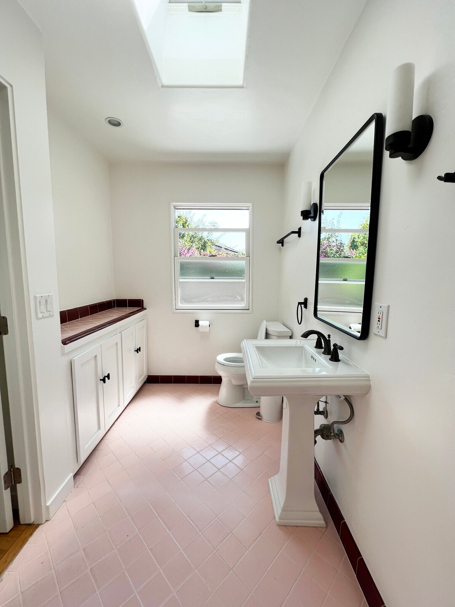 Building Photo - 144 San Rafael Ave