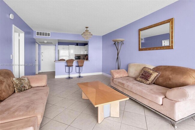 Building Photo - 2030 S Ocean Dr