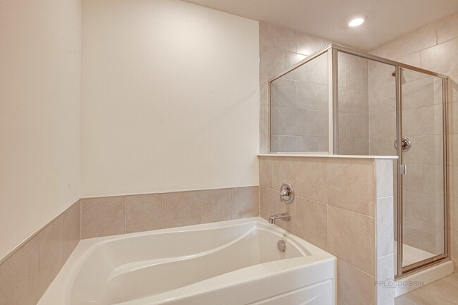 Building Photo - 264 Hoffmann Dr