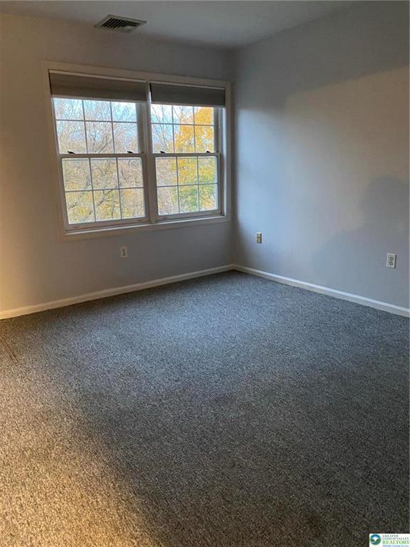 Building Photo - 207 Canal Park