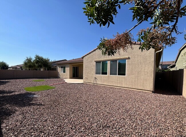 Building Photo - 3497 E Loma Vista St