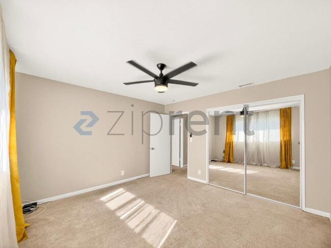 Building Photo - 13626 Cerise Ave