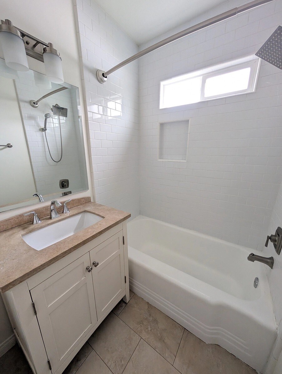 Building Photo - 5219 Packard St