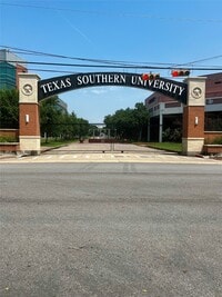 Building Photo - 4210 Ennis St