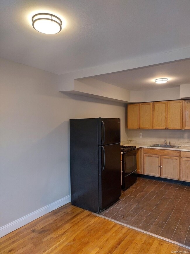 Building Photo - 30-30 71st St