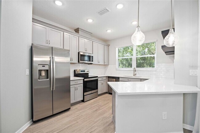 Building Photo - 3040 Via Sienna Cir