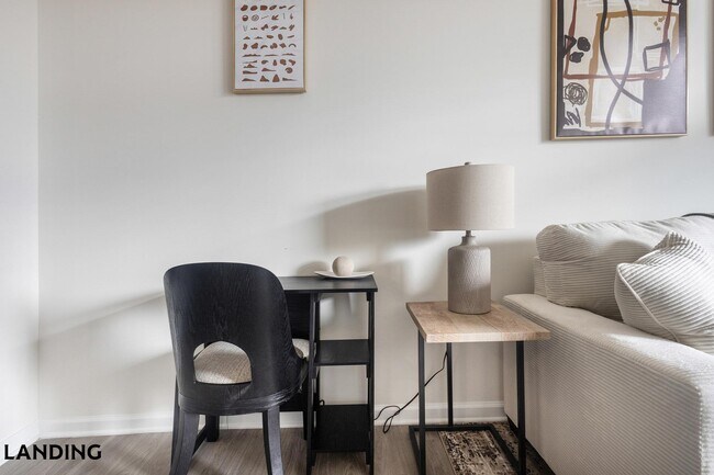 Building Photo - 4921 Pretty Lake Ave