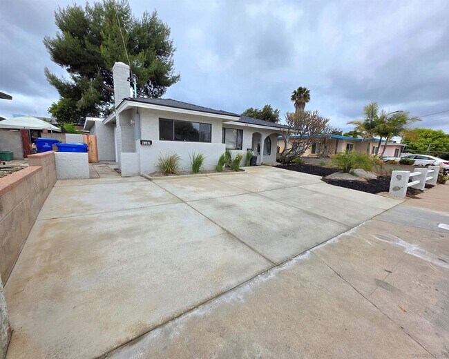 Building Photo - 6142 Kerch St