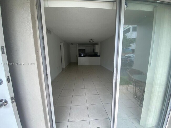 Building Photo - 13920 Lake Placid Ct