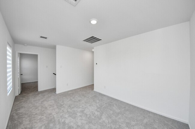 Building Photo - 3052 Dawn Sound Dr