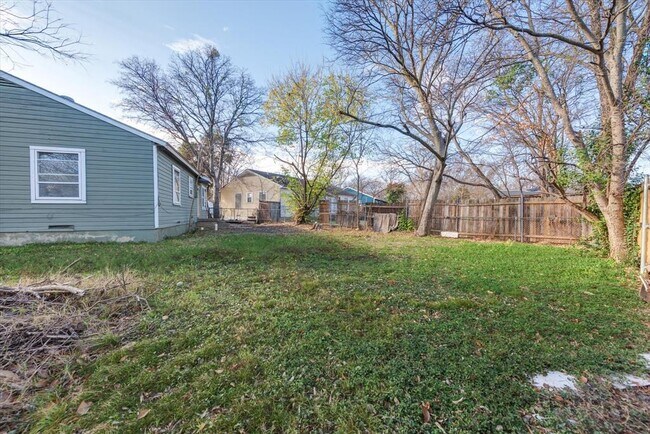 Building Photo - 1400 Wynn Terrace