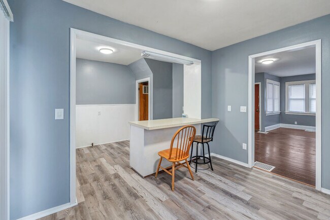 Building Photo - 645 Yondota St
