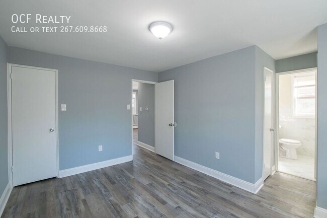 Building Photo - 5905 Houghton St