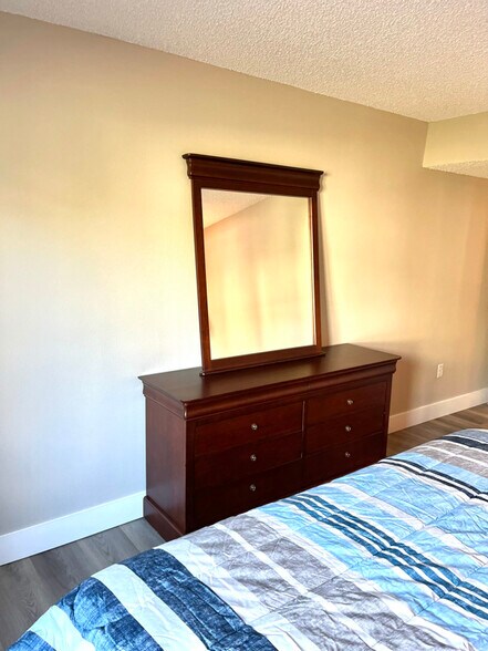 Building Photo - 649 Windrush Bay Dr