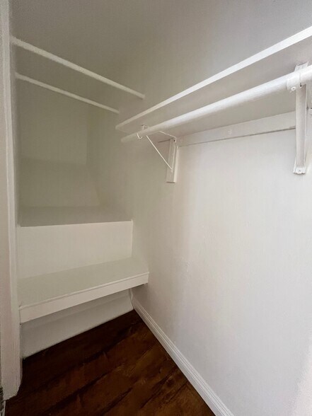 Building Photo - 4172 S Hobart Blvd