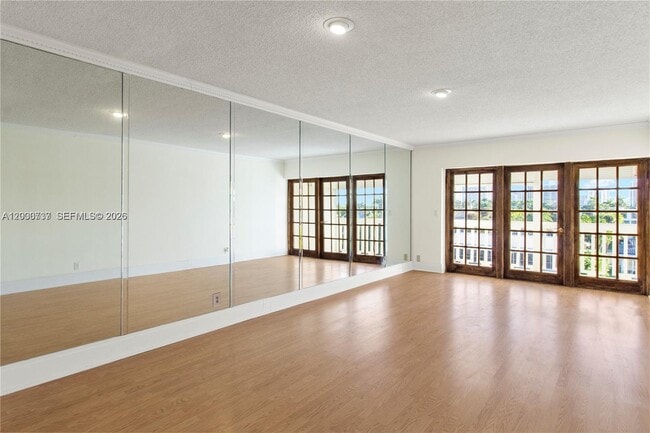 Building Photo - 455 Paradise Isle Blvd