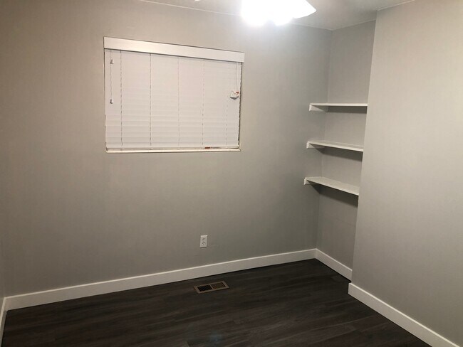 Building Photo - 44 S 1450 W