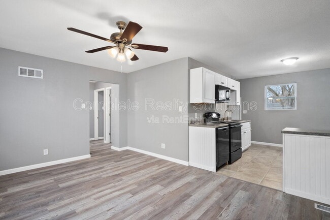 Building Photo - 50 Lynn Meadows Ln