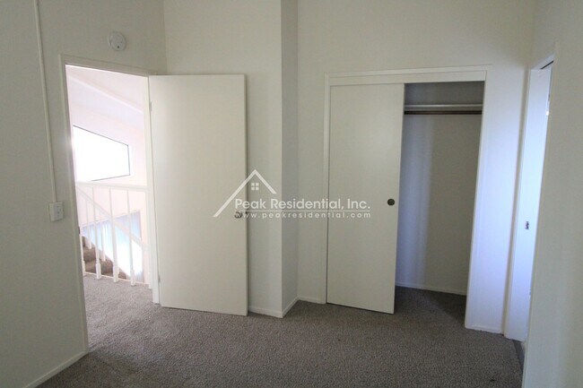 Building Photo - 9344 Winding Oak Dr