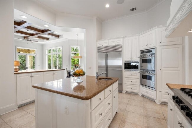 Building Photo - 2805 Calaw Cove