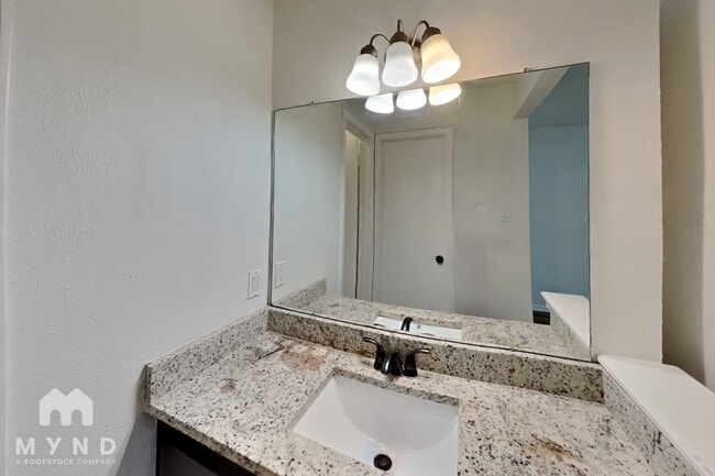 Building Photo - 6708 Oriole Ct