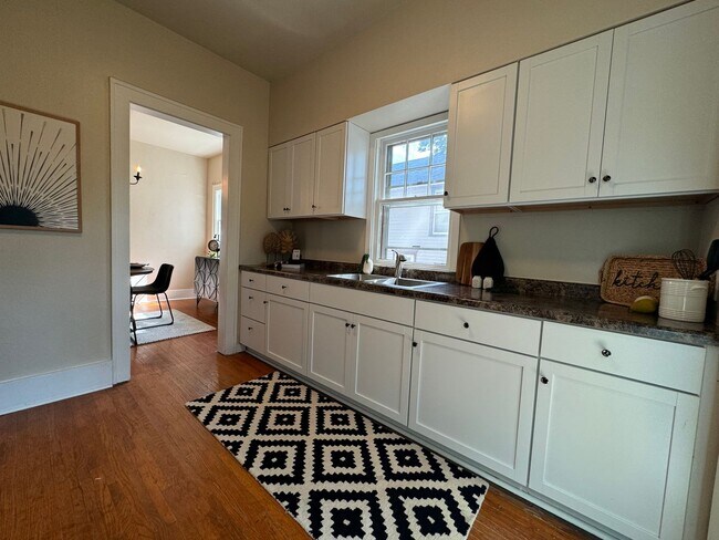 Building Photo - 115 Linden Ave