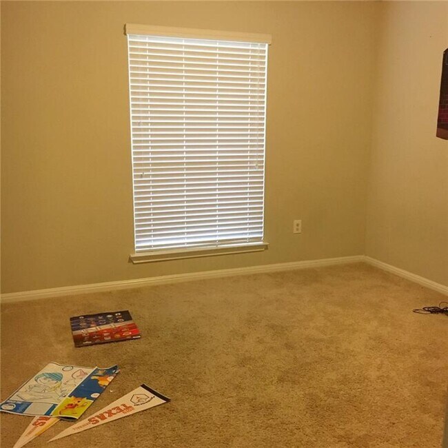 Building Photo - 18409 Bandelier Dr