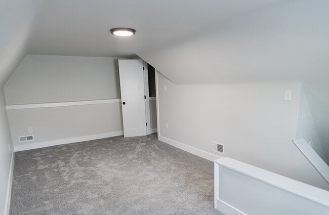 Building Photo - 151 Morrison Dr