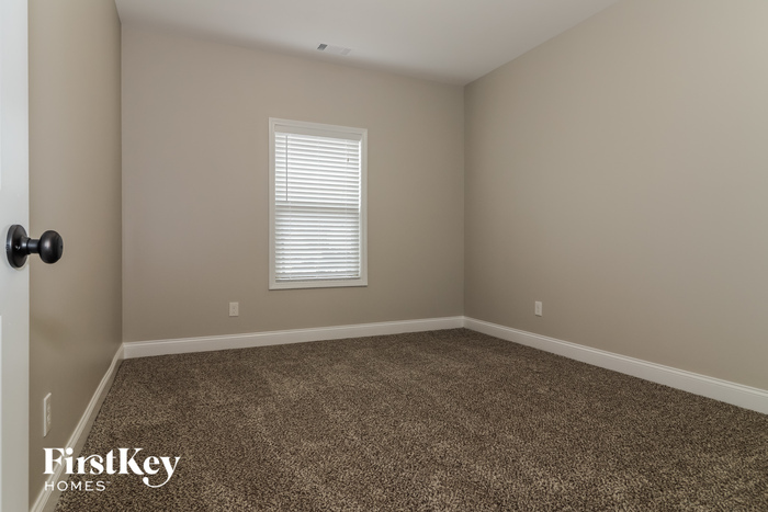 Building Photo - 124 Cranbrooke Way