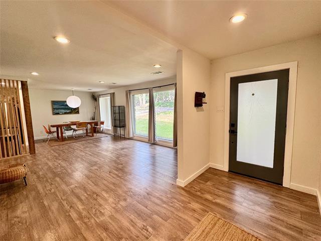 Building Photo - 211 Mill Creek Dr