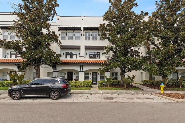 Building Photo - 415 S Oregon Ave