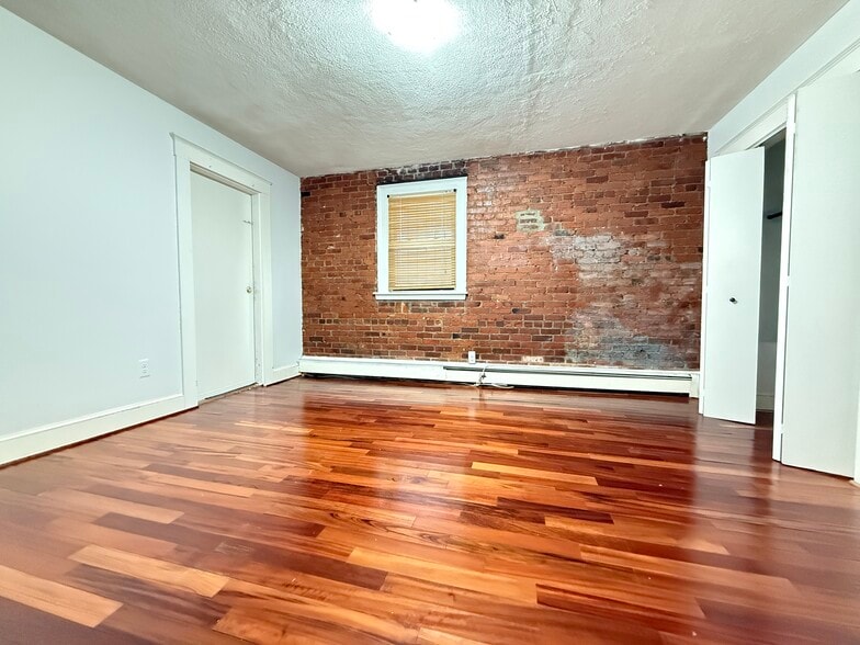 Building Photo - 43 South St