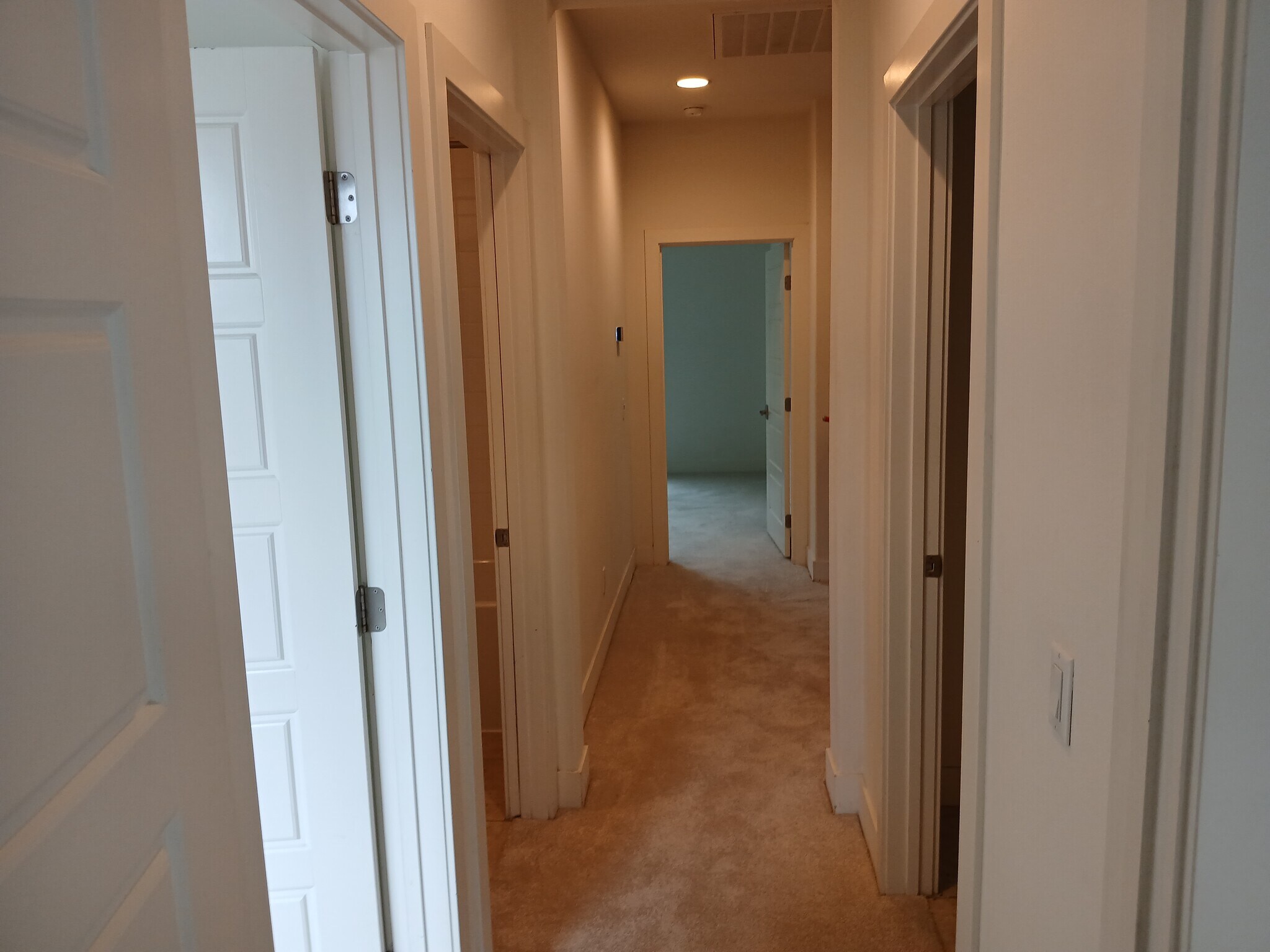 Building Photo - 139 W Live Oak Ave