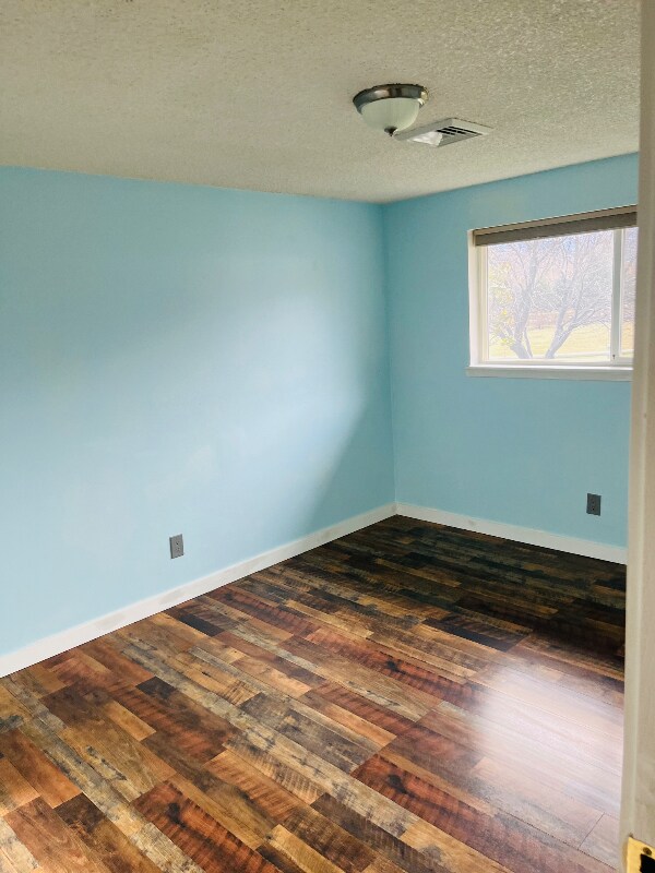 Building Photo - 145 Sunset Dr