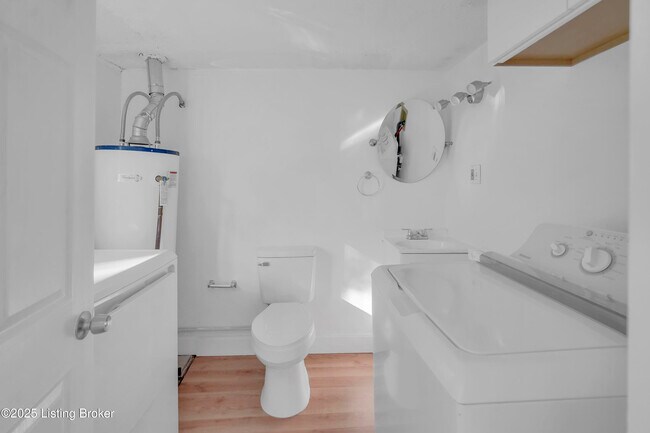 Building Photo - 120 E Ashland Ave