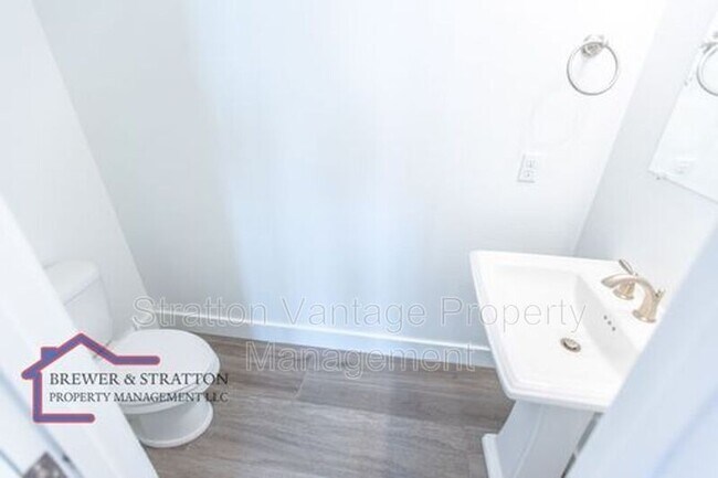 Building Photo - 4065 S Marin Dr
