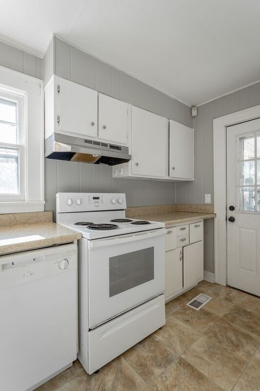 Building Photo - 209 S Moss Ave