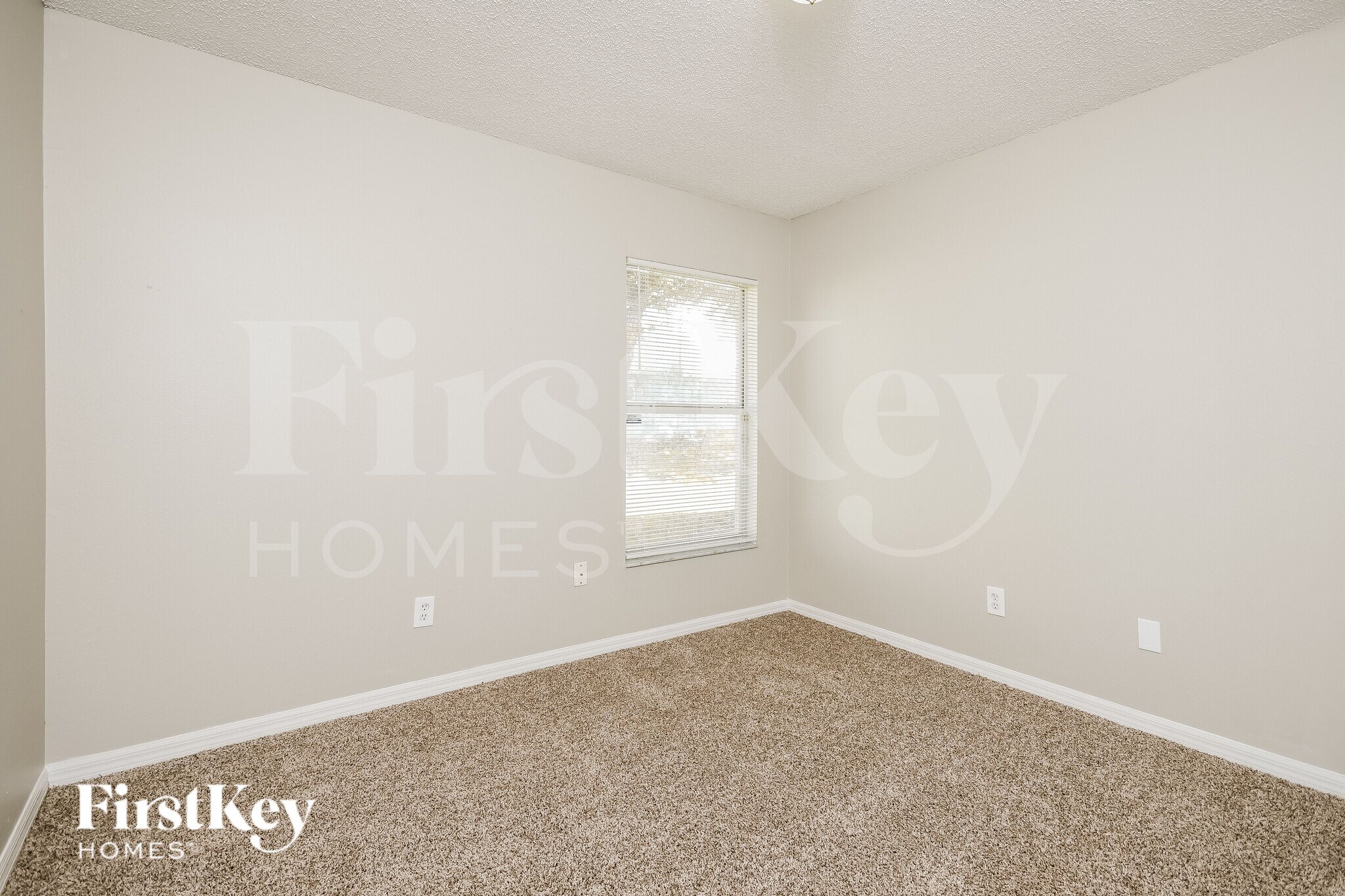 Building Photo - 3753 Dartford Dr