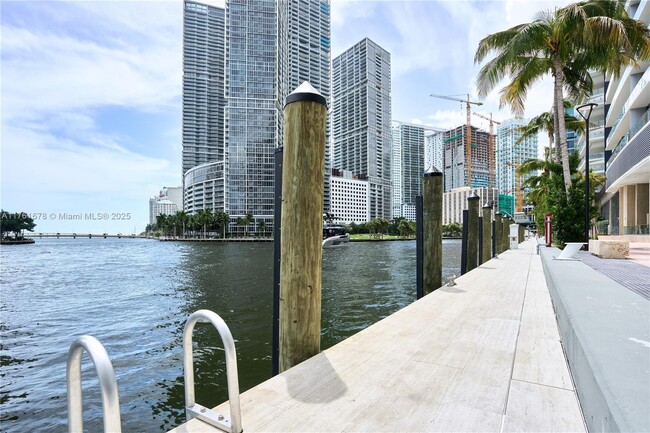 Building Photo - 300 Biscayne Blvd Way