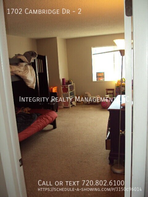 Building Photo - 1702 Cambridge Dr