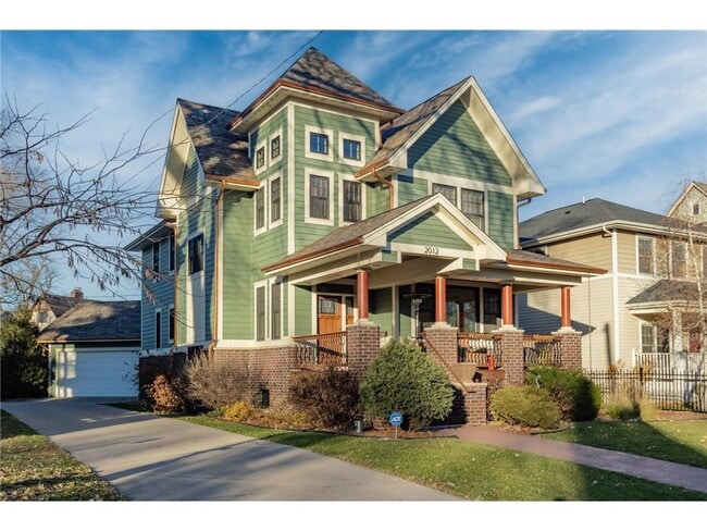 Building Photo - 2012 W Laurel Ave