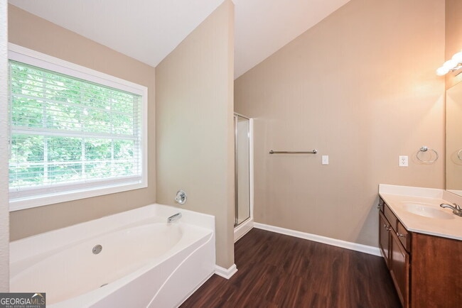 Building Photo - 6593 Grand Hickory Dr