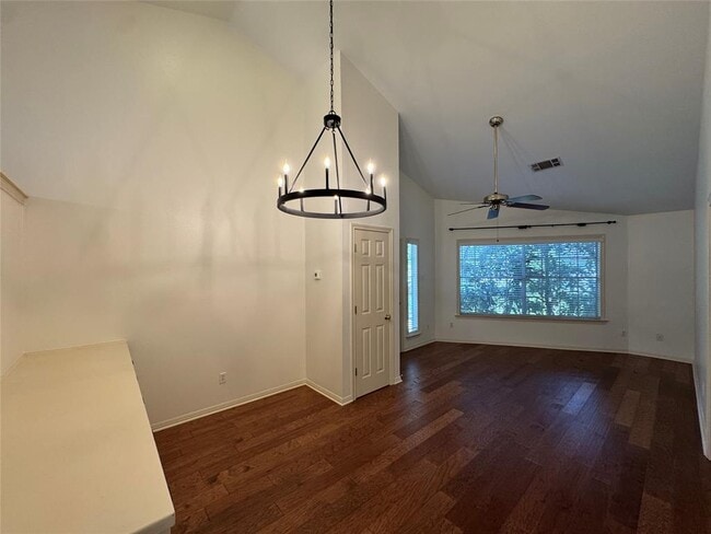 Building Photo - 1811 W 39th St
