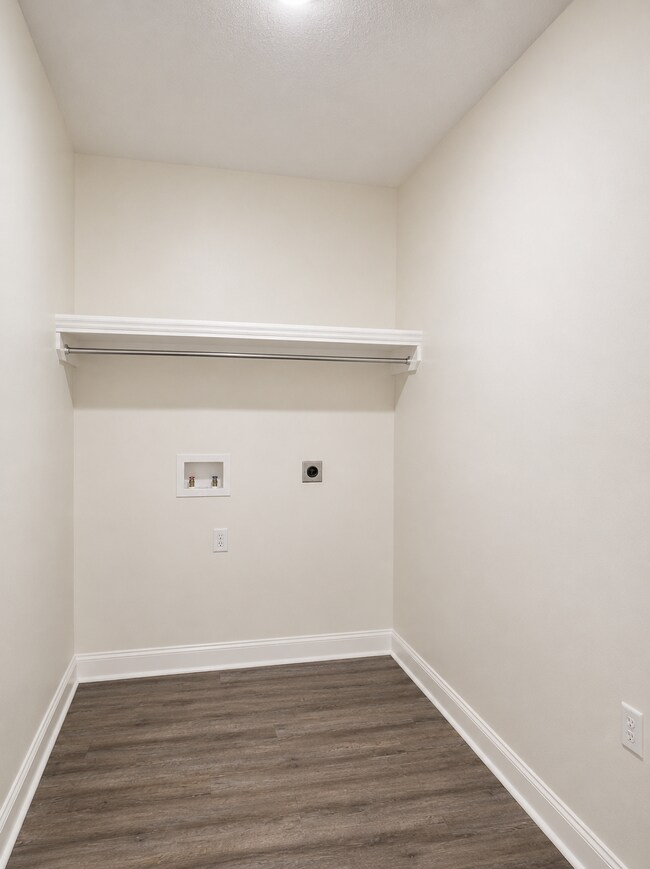 Building Photo - 3871 Lu Ln