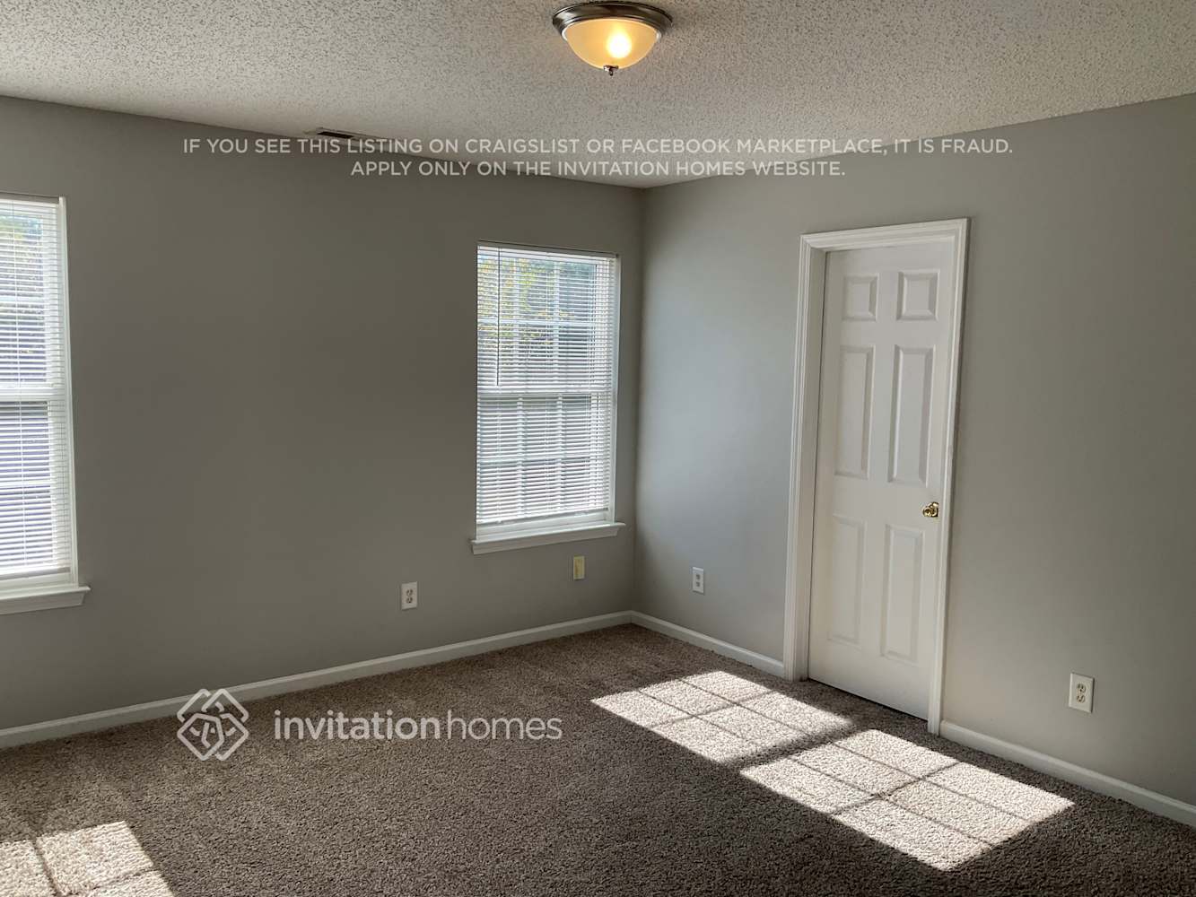 Building Photo - 10729 Glenluce Ave